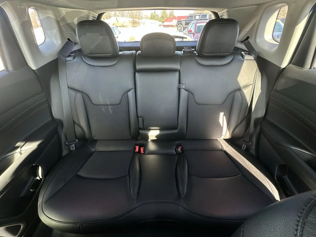 Used 2022 Blue Jeep Trailhawk image 21