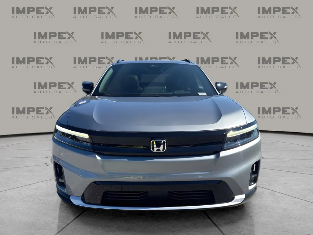 Used 2024 Silver Honda Elite image 8