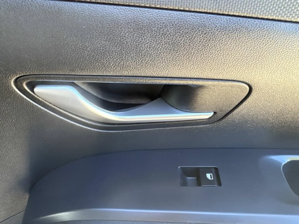 Used 2025 Blue Hyundai SEL image 21