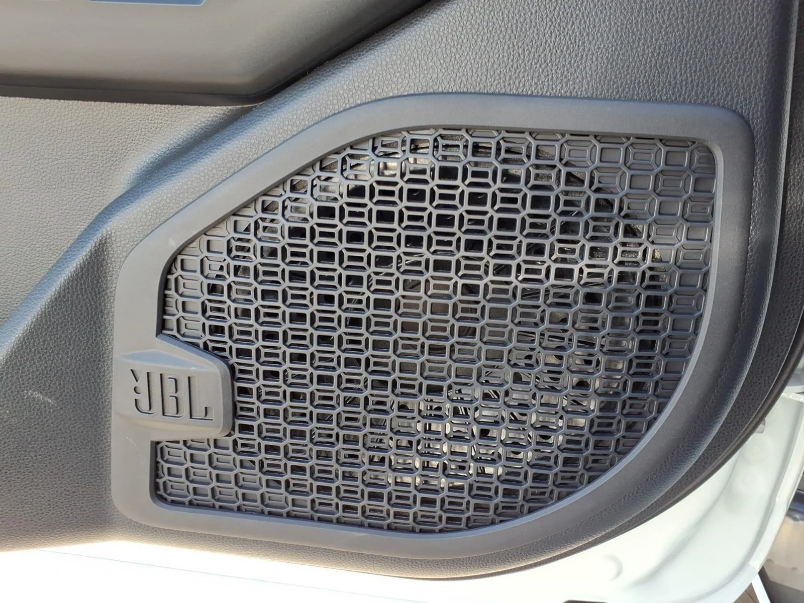 Used 2026 Wind Chill Pearl Toyota Limited image 6