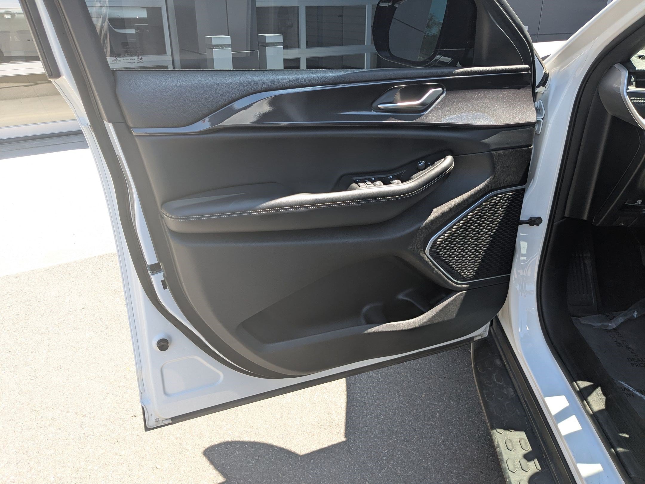 Used 2021 Bright White Clearcoat Jeep Altitude image 11