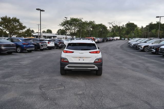 Used 2023 White Hyundai SEL image 6