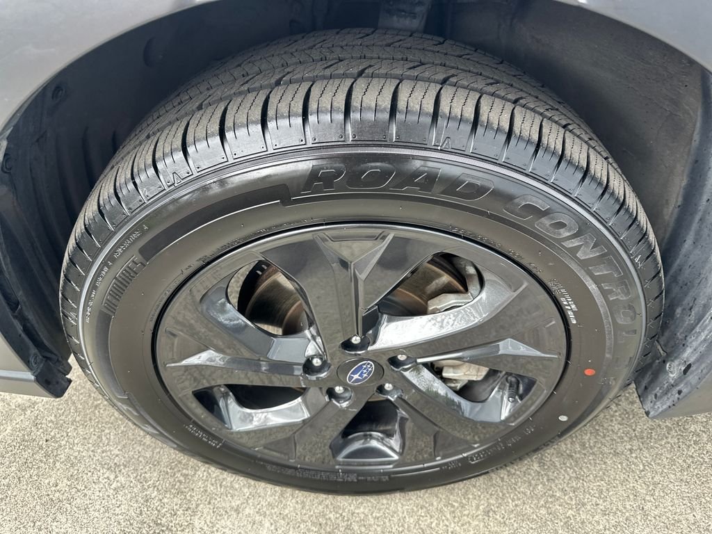 Used 2021 Gray Metallic Subaru Onyx Edition XT image 27