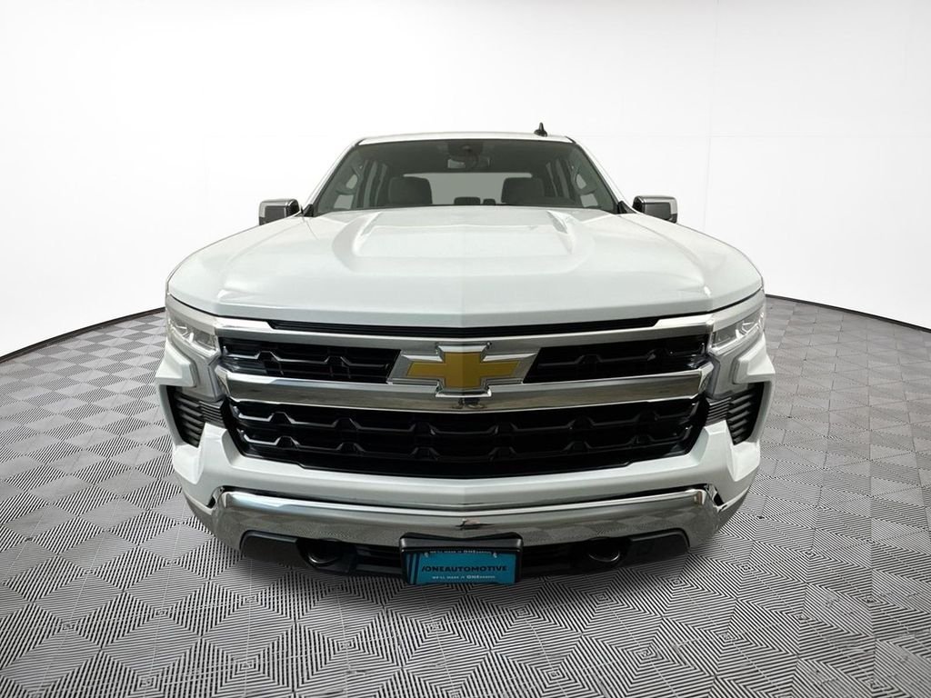 Used 2024 White Chevrolet LT image 3