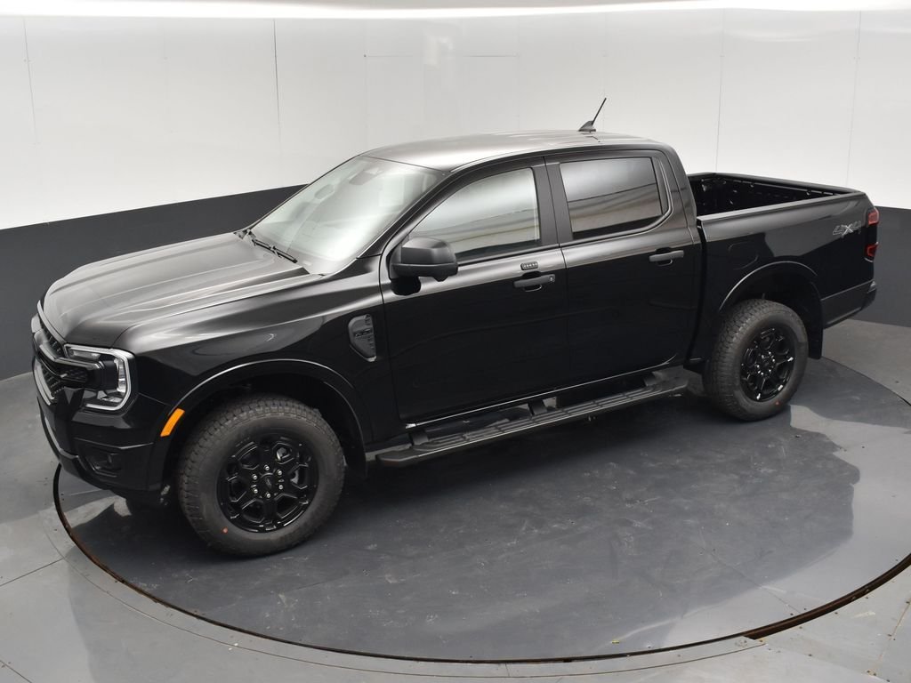 New 2026 Shadow Black Ford XLT image 32