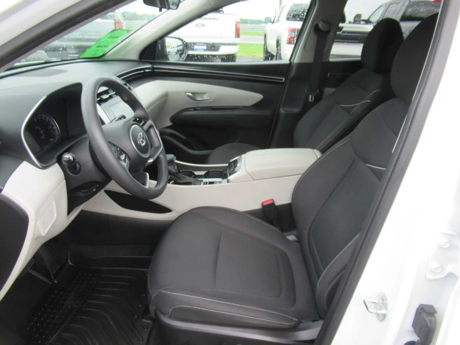Used 2022 Quartz White Hyundai SEL image 13