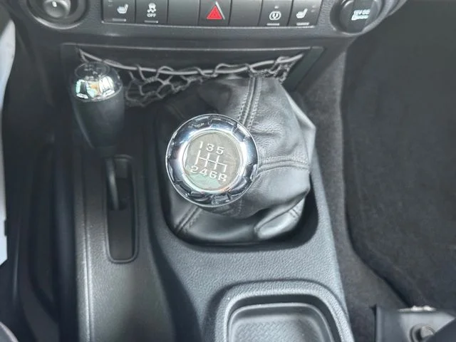 Used 2013 Black Jeep Unlimited Rubicon image 37