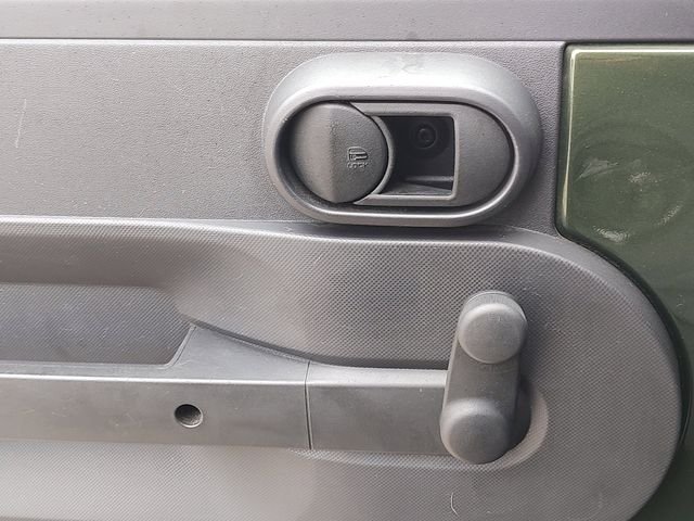 Used 2008 Green Jeep X image 20