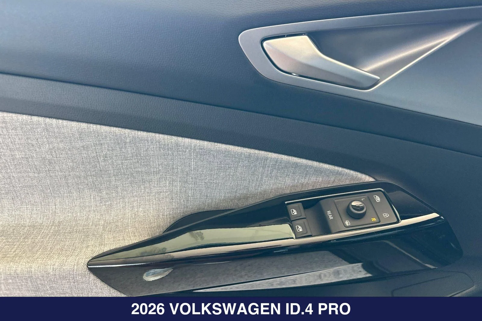2026 Volkswagen ID.4 PRO - Photo 11