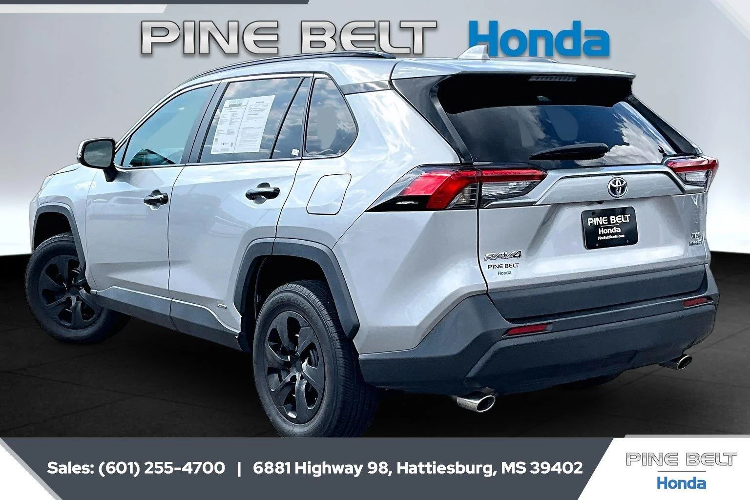 Used 2024 Silver Sky Metallic Toyota XLE image 2