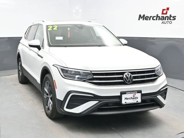 Used 2022 White Volkswagen 2.0T SE image 1