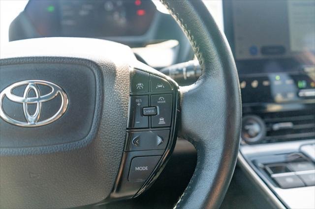 Certified Used 2023 WIND CHILL PEARL* Toyota  image 24