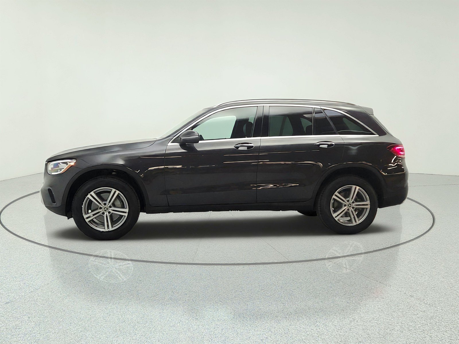 Used 2022 Graphite Grey Metallic Mercedes-Benz GLC 300 SUV image 8