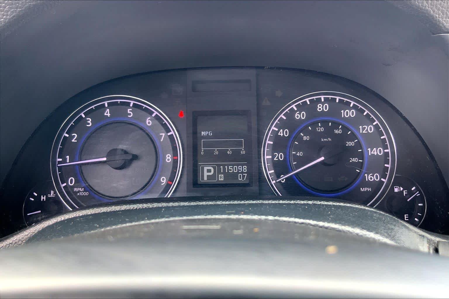 Used 2014 Liquid Platinum INFINITI  image 25