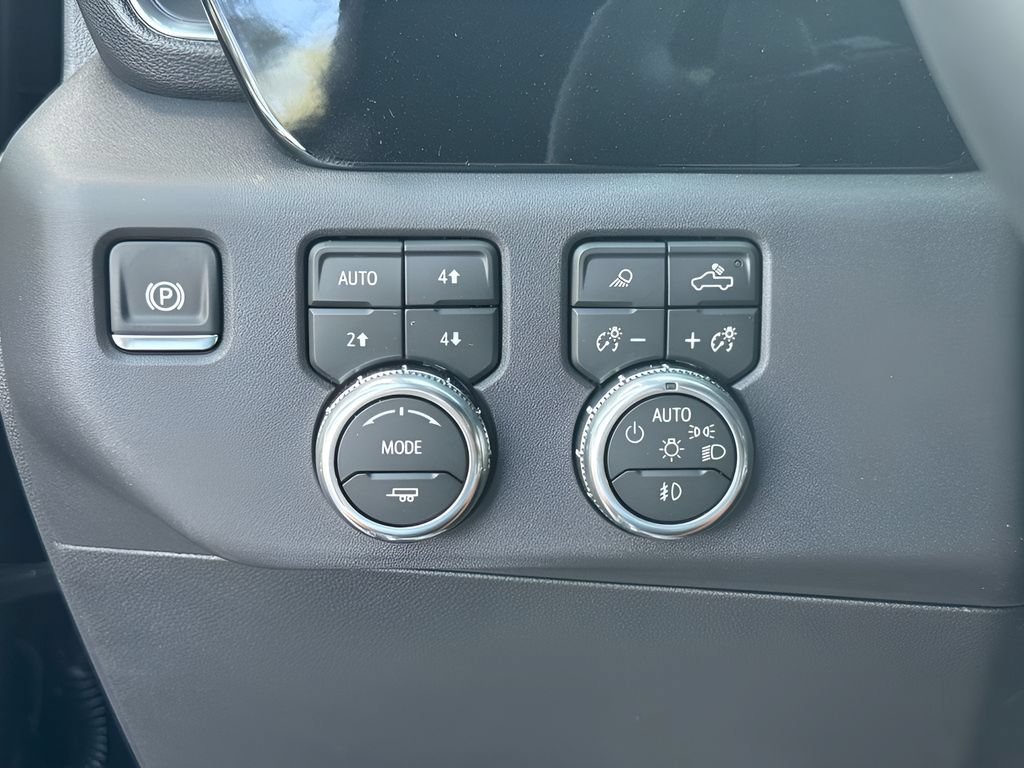 New 2026 Onyx Black GMC SLT image 19