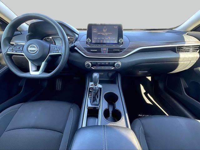 Used 2025 Black Nissan 2.5 SV image 9