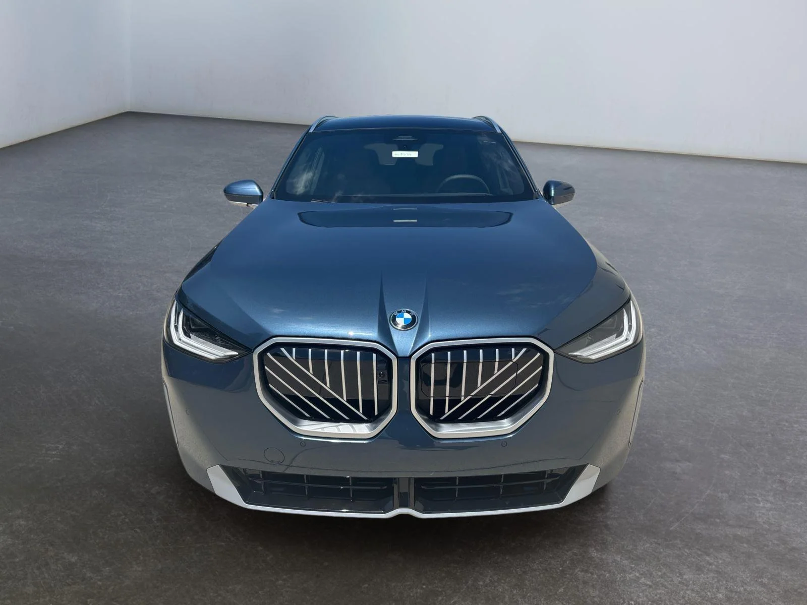 New 2026 Arctic Race Blue metallic BMW 30 xDrive image 10