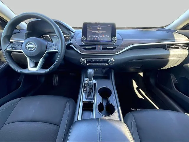 Used 2025 Black Nissan 2.5 SV image 9