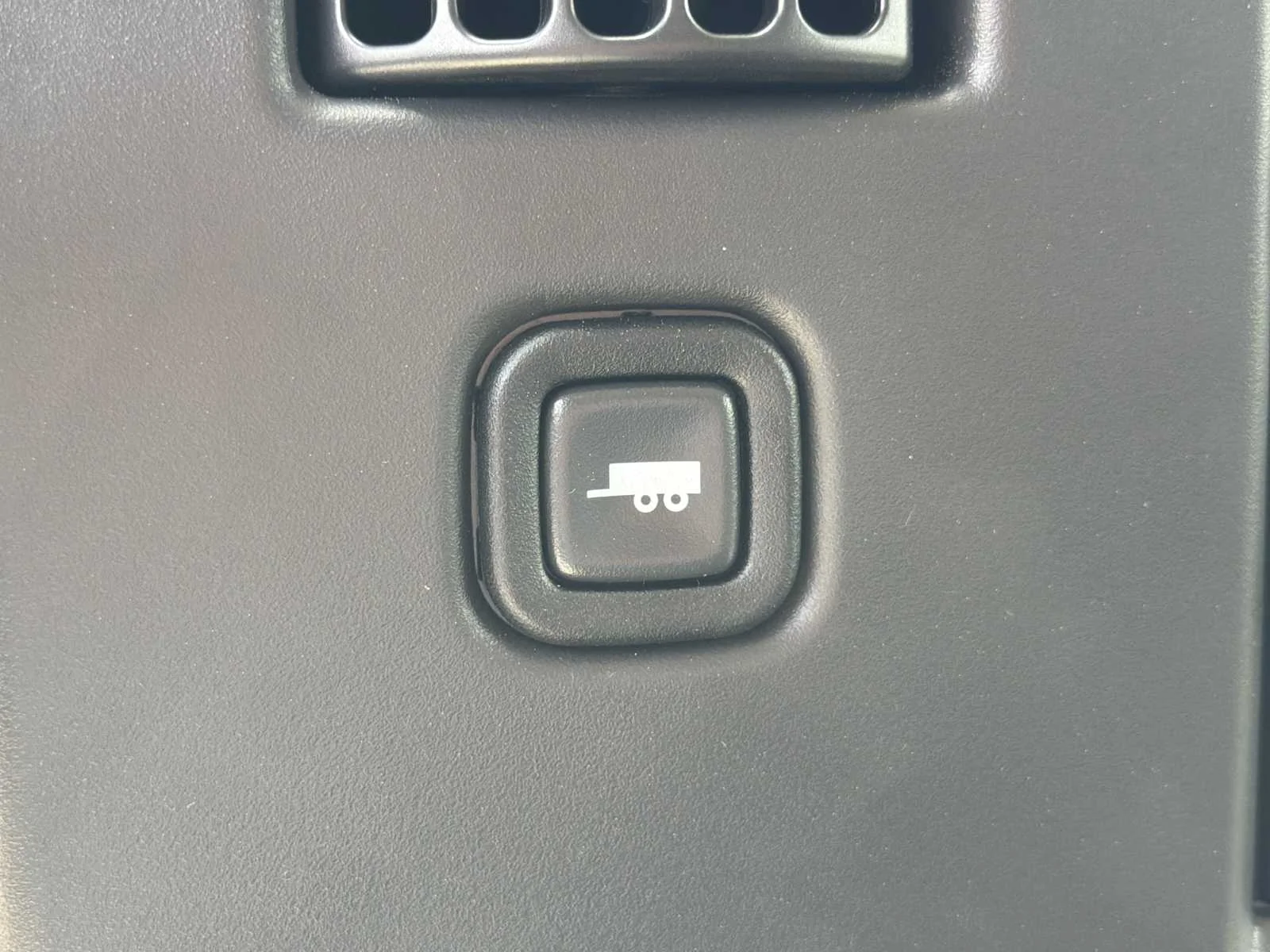 2025 GMC Savana Cargo Work Van - Photo 30