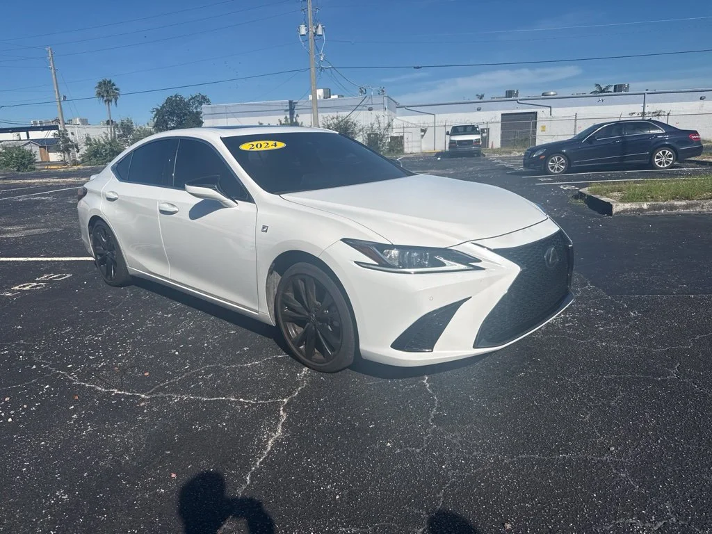 2024 Lexus ES 350 F SPORT Handling