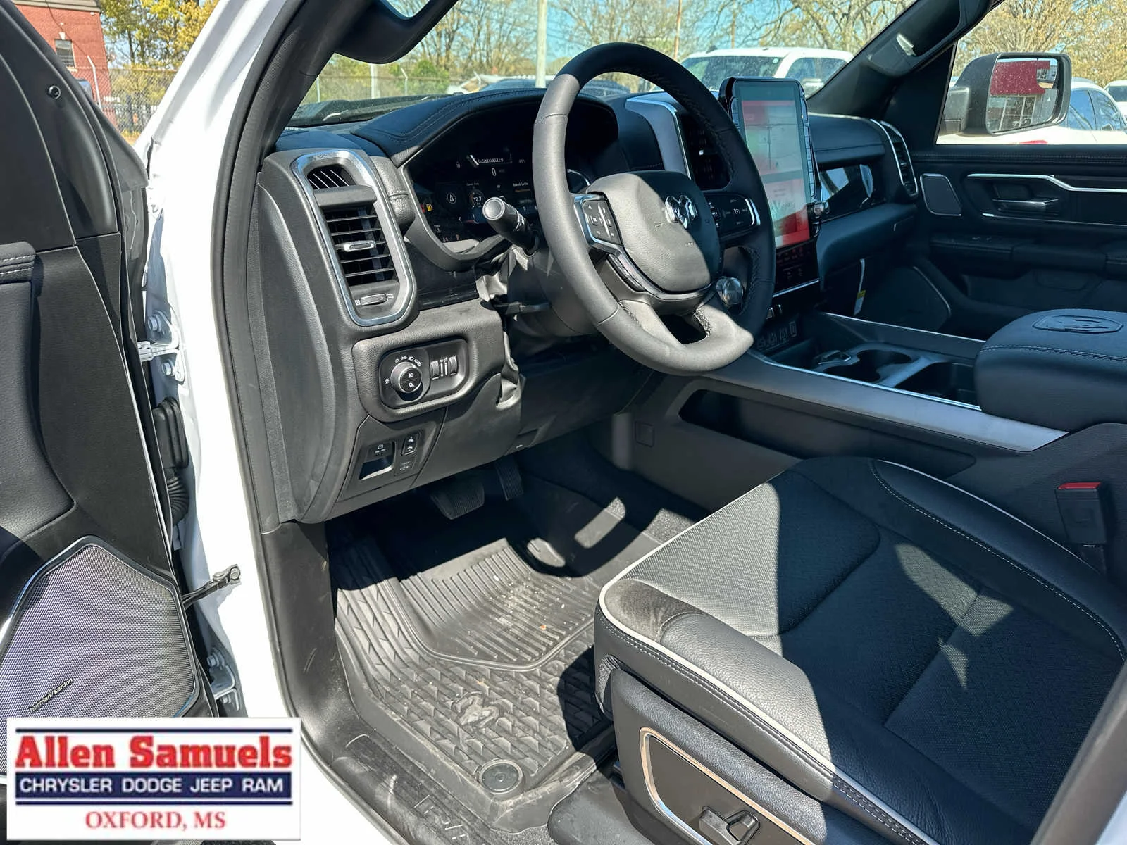 2026 RAM 1500 Laramie - Photo 10