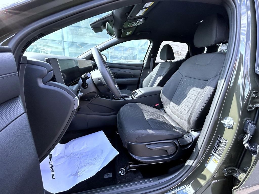 2025 Hyundai Santa Cruz SE - Photo 12