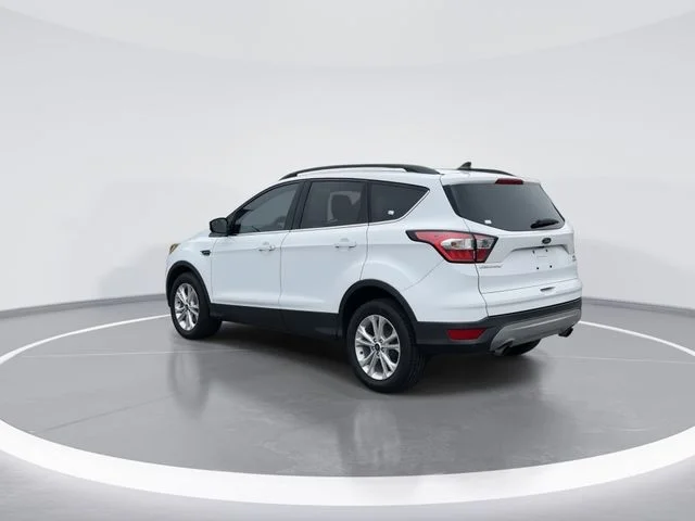 Used 2018 White Ford SE image 5