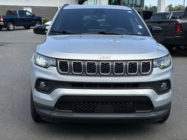 Used 2024 Silver Jeep Latitude image 16