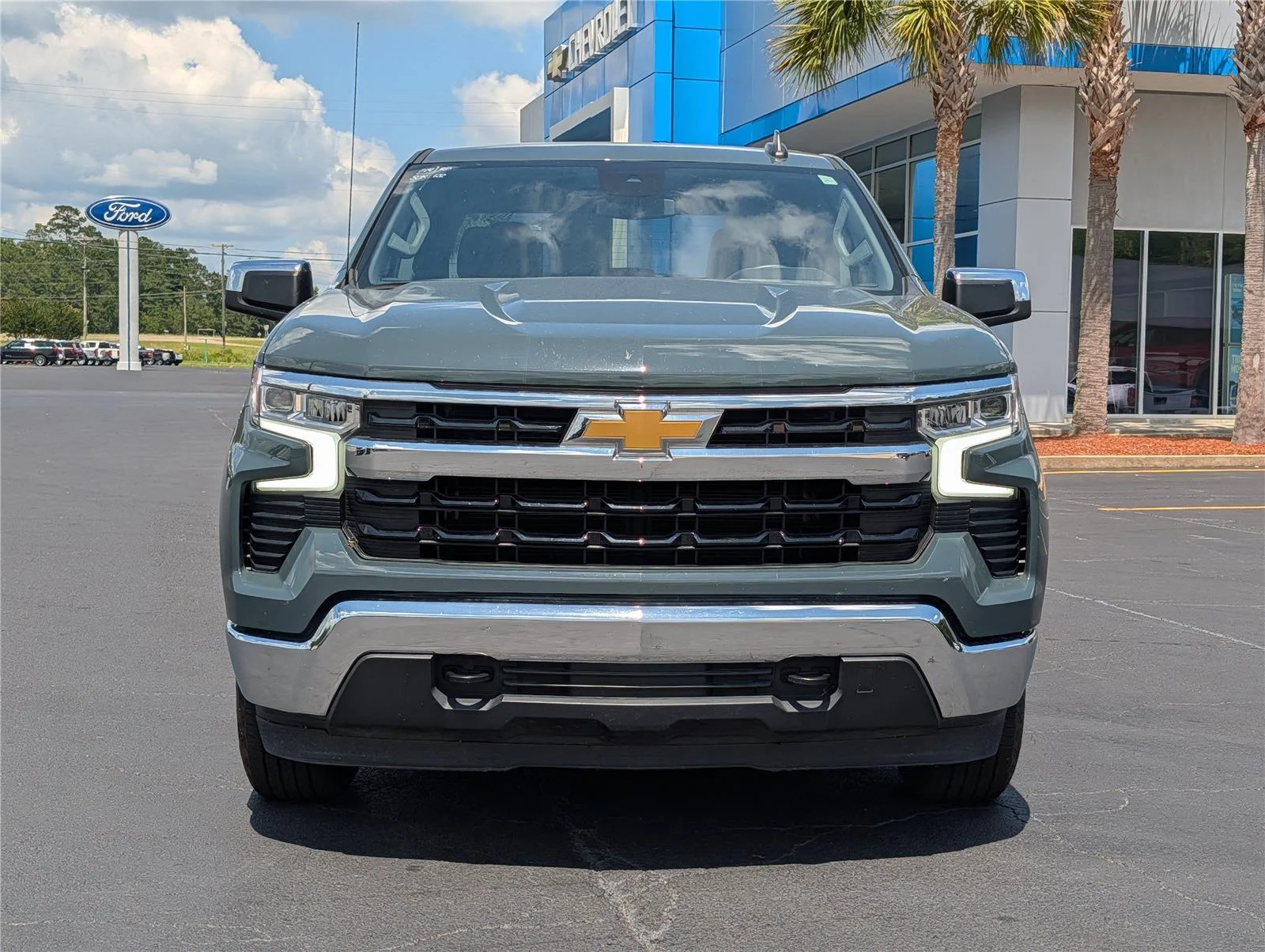 Used 2025 Cypress Gray Chevrolet LT image 9