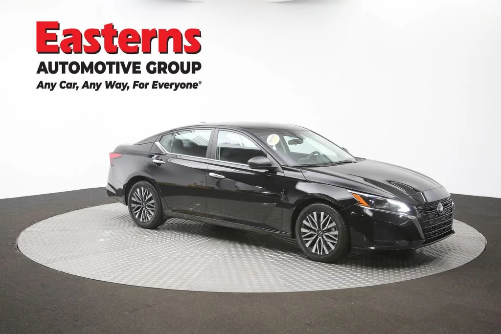 Used 2025 Black Nissan 2.5 SV image 44