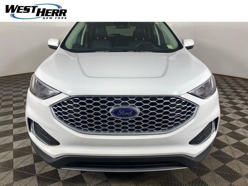 Used 2024 Oxford White Ford SEL image 23