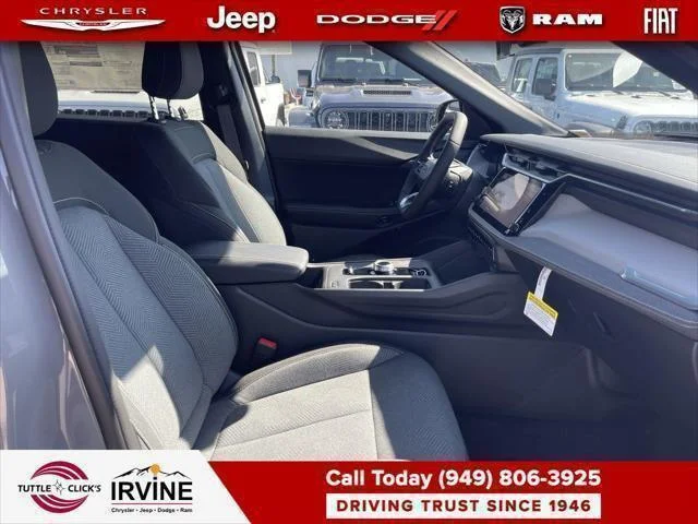 New 2026 Sting-Gray Clear-Coat Exterior Paint Jeep Laredo image 40