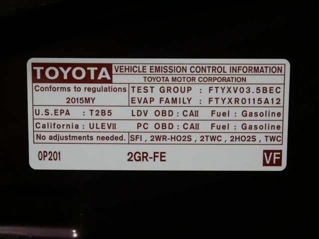 Used 2015 Sizzling Crimson Mica Toyota Limited image 33