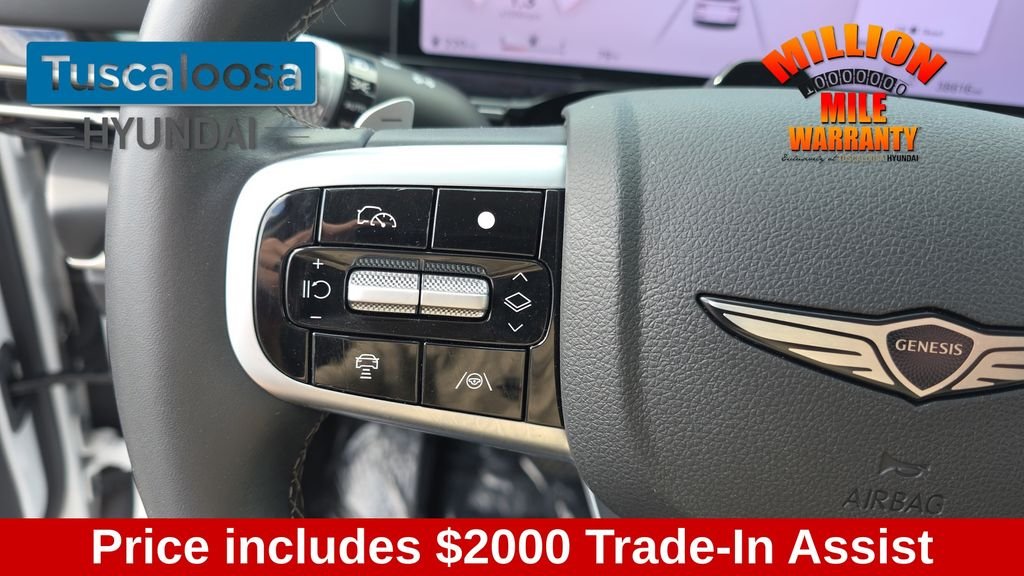 Used 2025 White Genesis 2.5T image 17