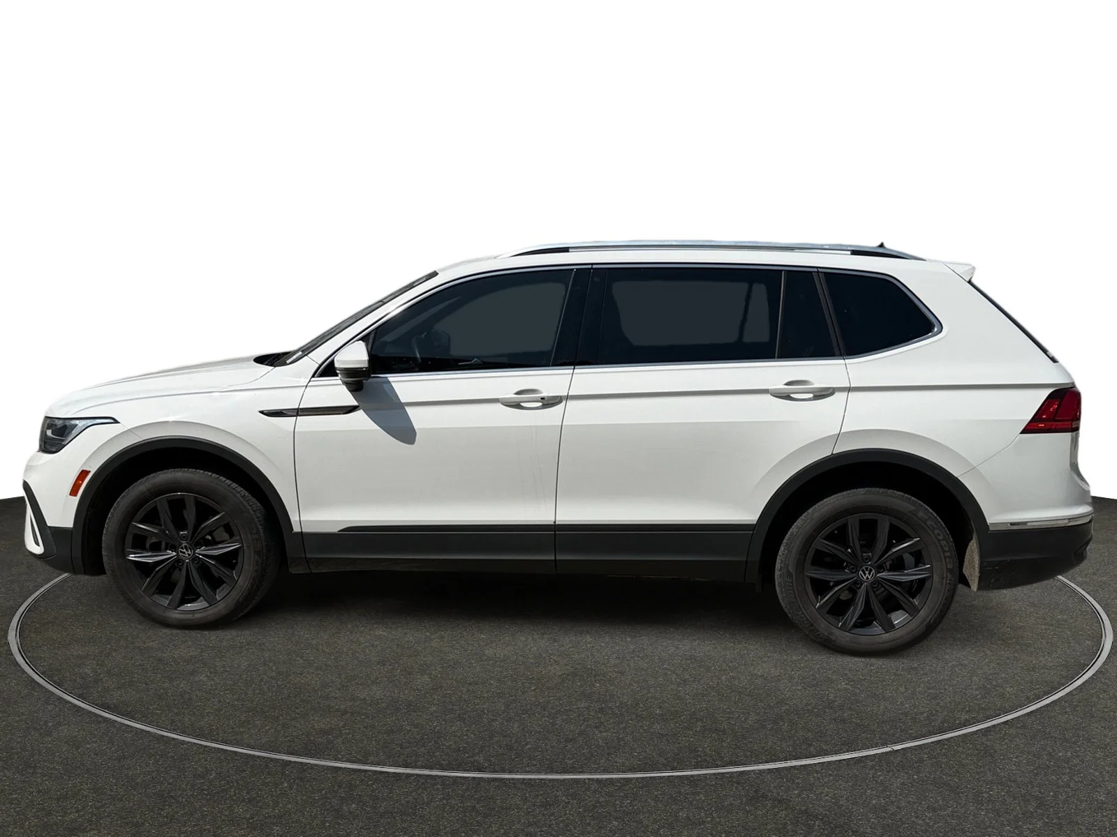 Used 2022 Volkswagen Tiguan SE with VIN 3VV2B7AX6NM009184 for sale in Clive, IA