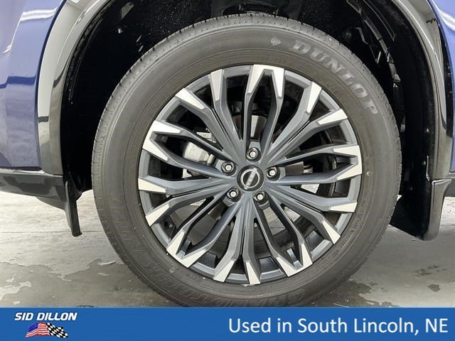 Used 2026 Deep Ocean Blue Pearl Nissan Platinum image 19