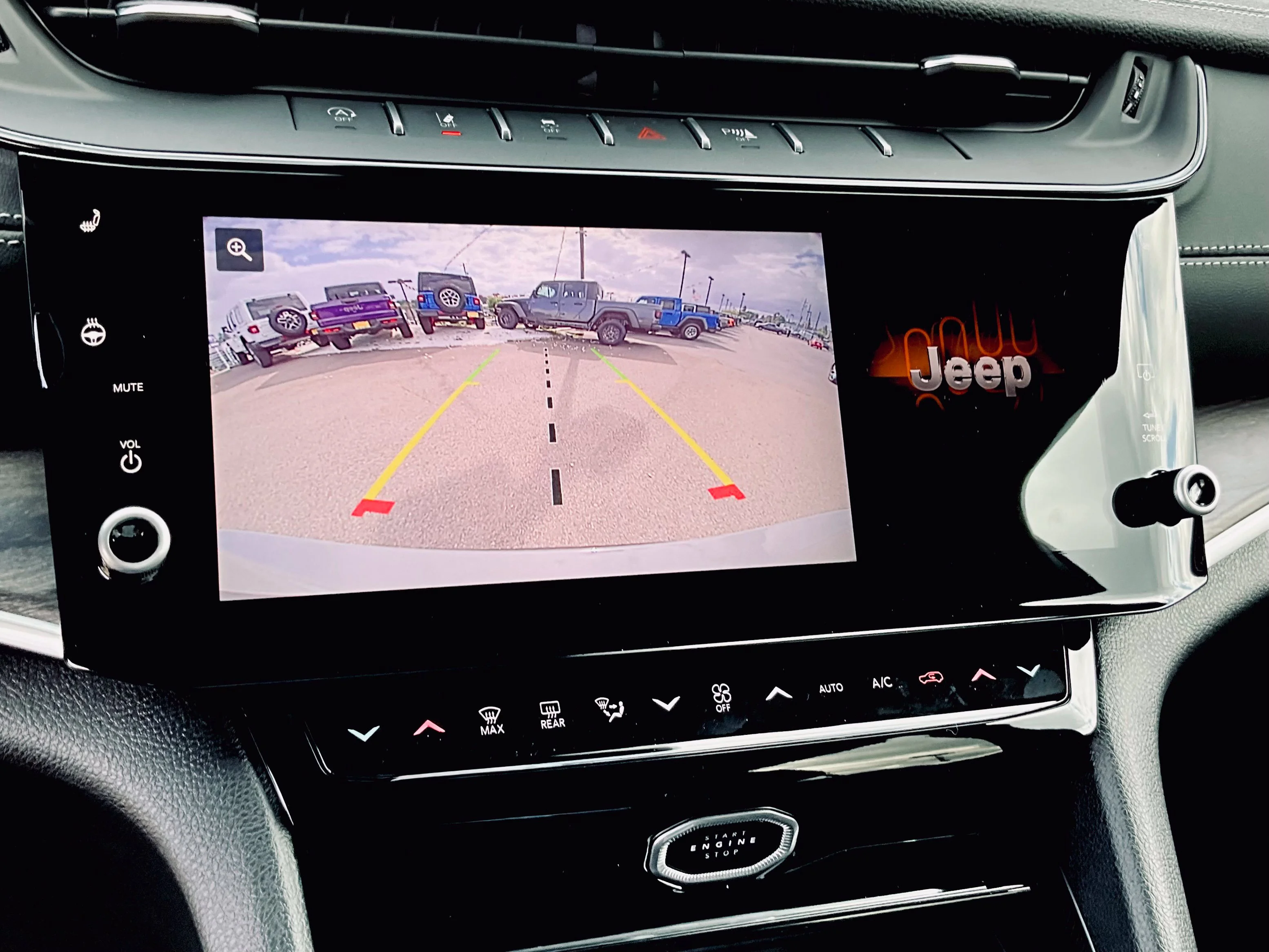 New 2027 Gray Jeep Laredo Altitude image 18