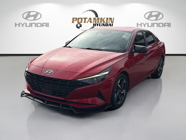 Used 2023 Red Hyundai SEL image 1