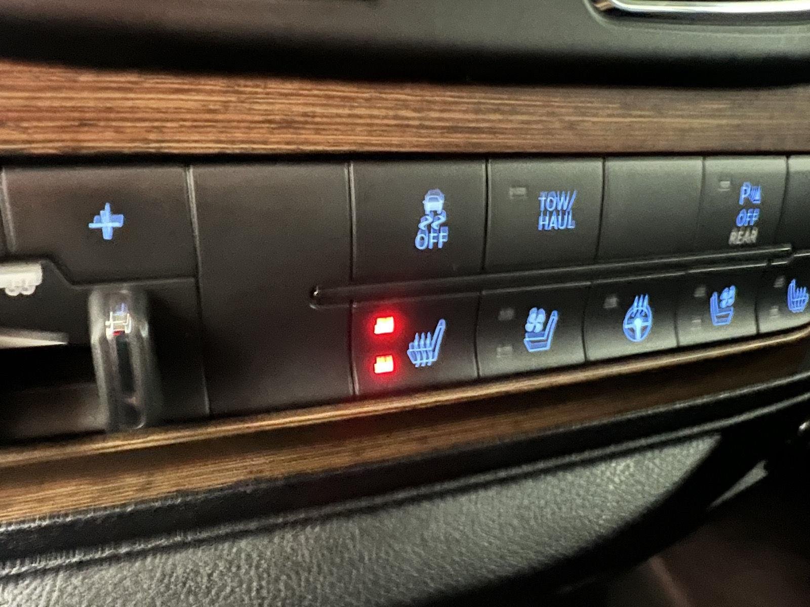 Used 2018  RAM Laramie image 16