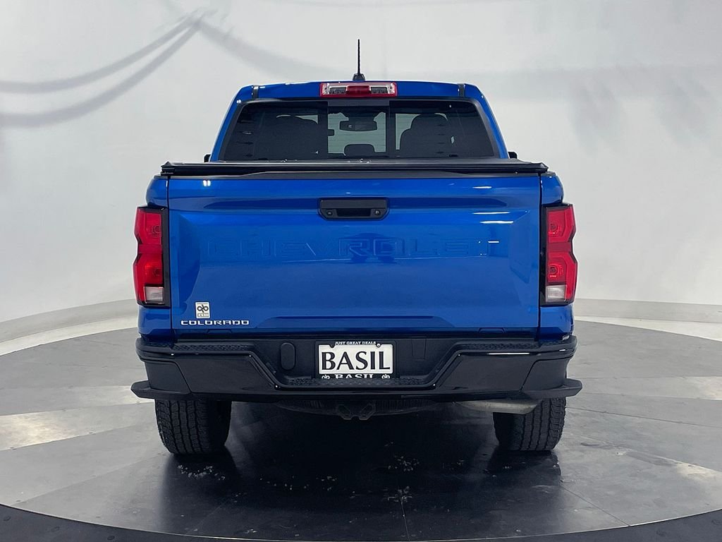 Used 2024 Blue Chevrolet Z71 image 12