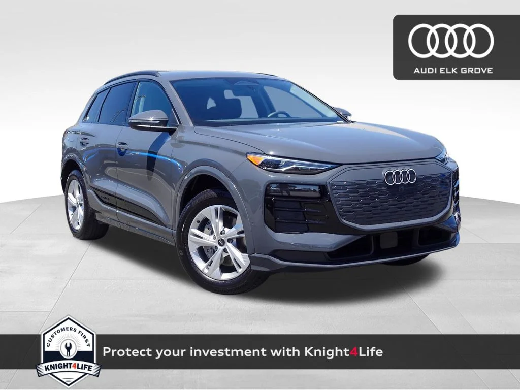 2025 Audi Q6 e-tron Premium's photo