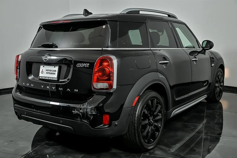 Used 2019 Midnight Black Metallic MINI Cooper ALL4 image 9