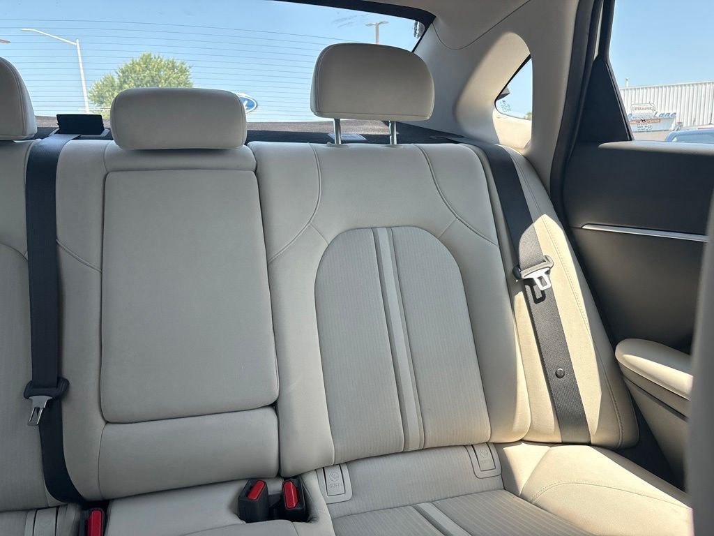 Used 2025 Silver Hyundai SEL image 14