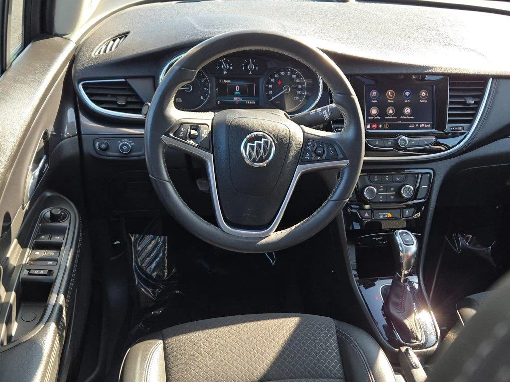 Used 2022 Summit White Buick Preferred image 17