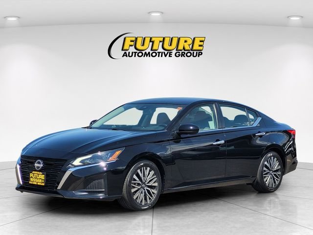 Used 2023 Black Nissan 2.5 SV image 5