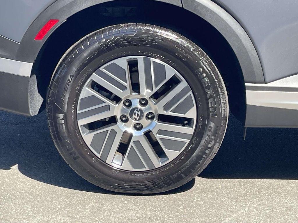 New 2026 Gray Hyundai Blue SEL Premium 7P image 8