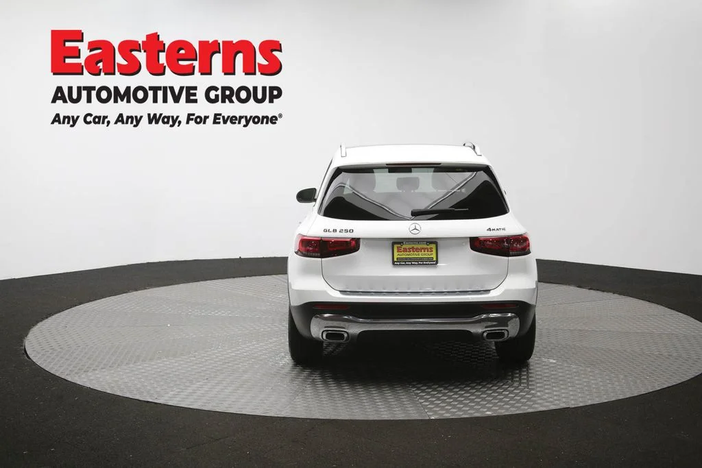 Used 2021 White Mercedes-Benz GLB 250 image 40