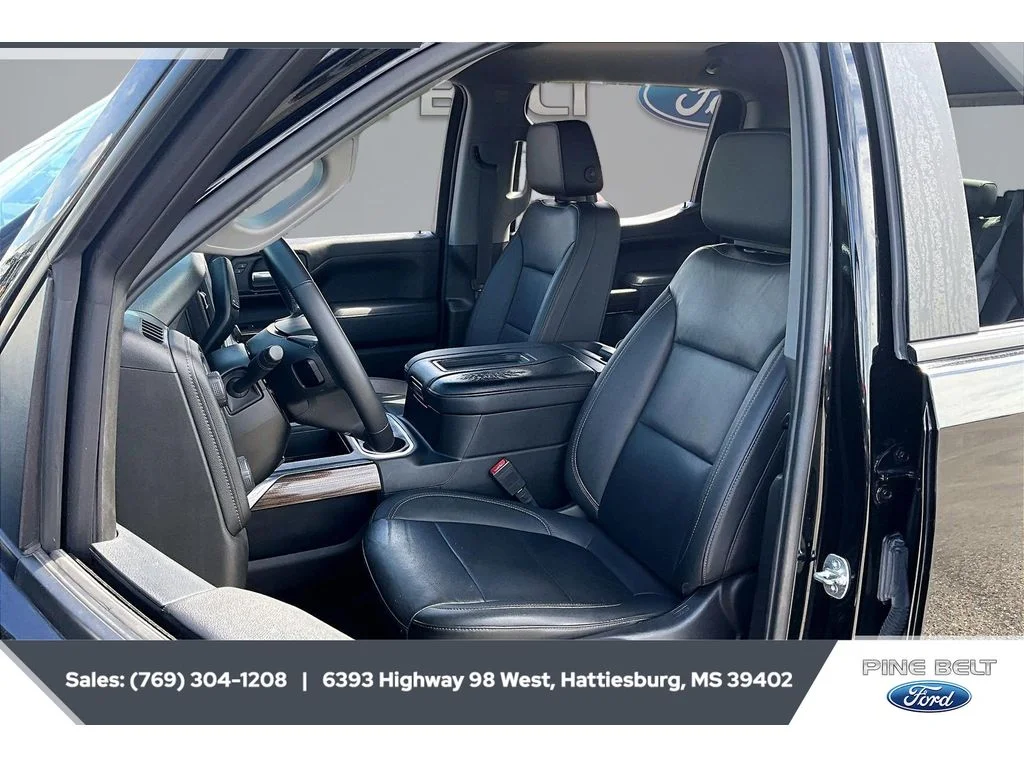 Used 2021 BLACK Chevrolet RST image 19