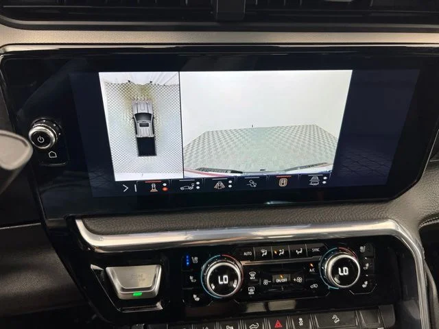 Used 2024 Silver GMC Denali image 23