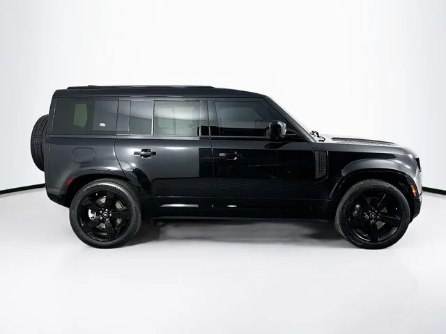 Certified Used 2024 Santorini Black Land Rover X-Dynamic SE image 4